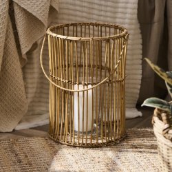 IB LAURSEN LYGTE I RATTAN MED GLASINDSATS OG HANK