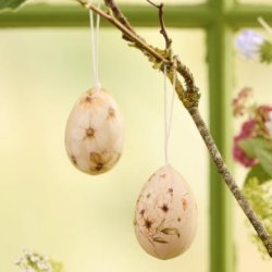 IB LAURSEN P�SKE�G MED BLOMSTERMOTIV