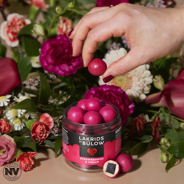 LAKRIDS BY B�LOW, LOVE - STRAWBERRIES &amp; CREAM SMALL