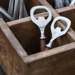 OPLUKKER MED OLIERET AKACIETRSKAFT