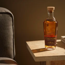 STAUNING 20TH ANNIVESARY, PEAT SMOKED SINGLE MALT WHISKY, 10 R