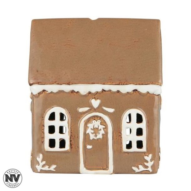STILLENAT, "GINGERBREAD" HUS TIL FYRFADSLYS
